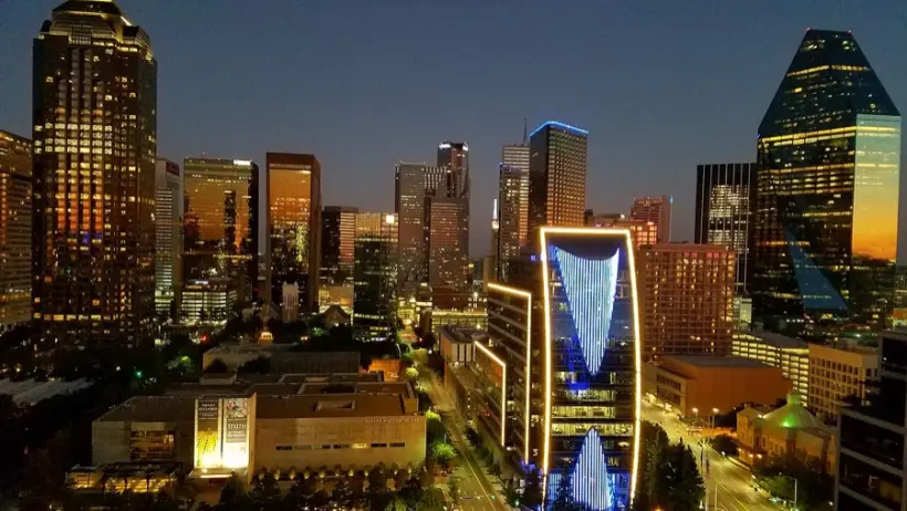 Texas skyline — shop local on iSocialize